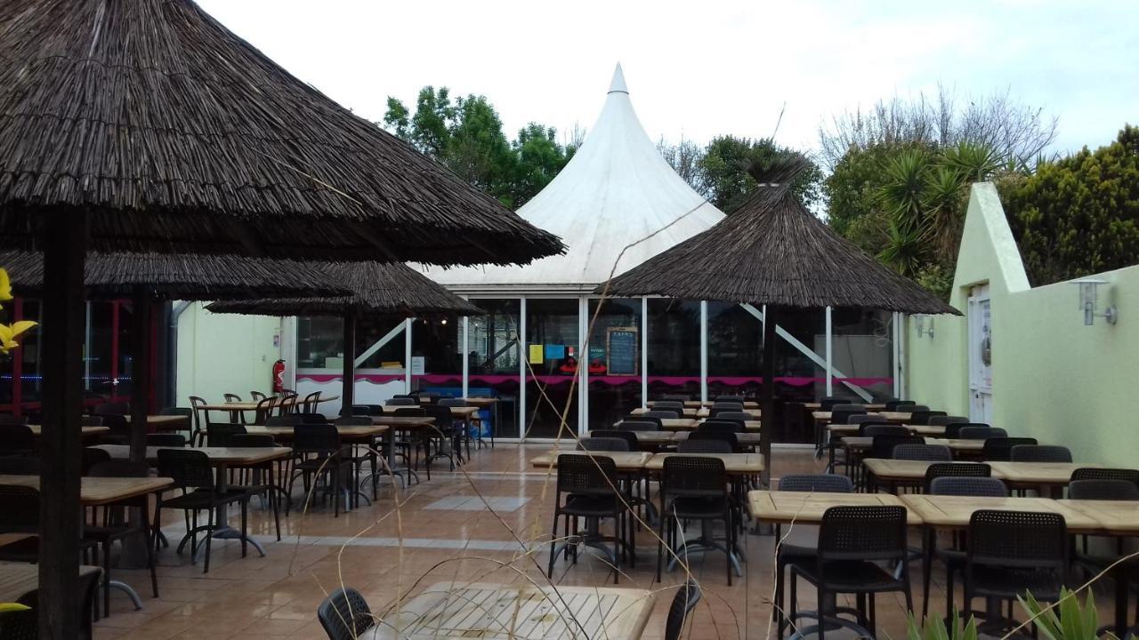 Hotel La Carabasse Vias Esterno foto