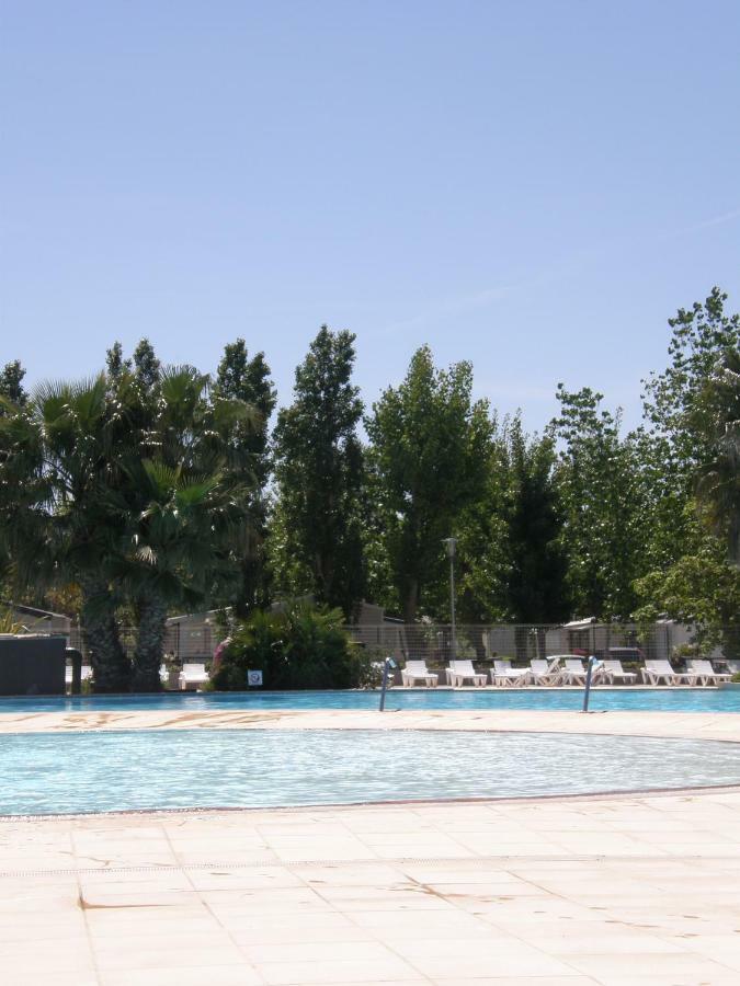 Hotel La Carabasse Vias Esterno foto